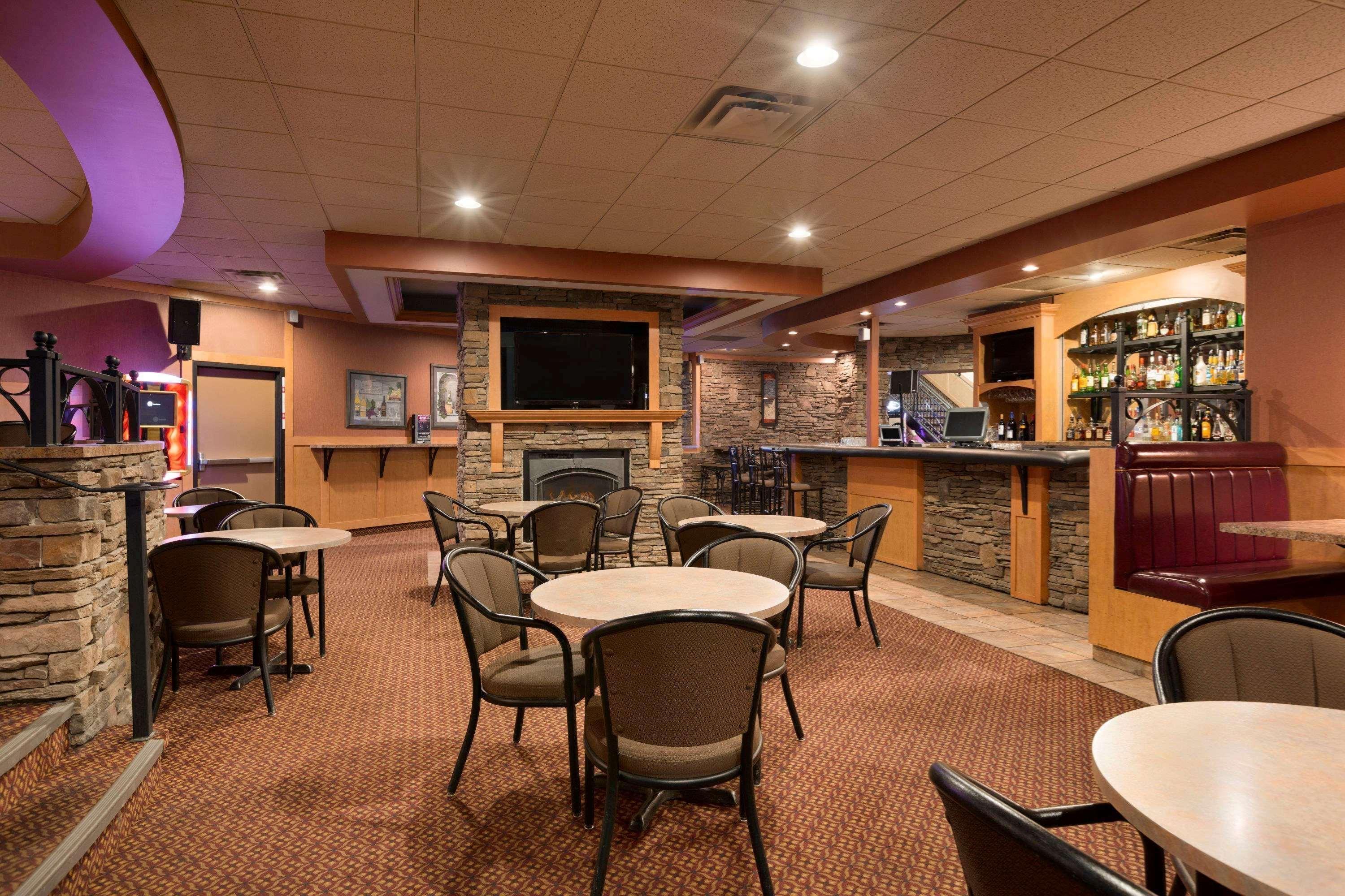 Border Inn & Suites Lloydminster Exteriér fotografie