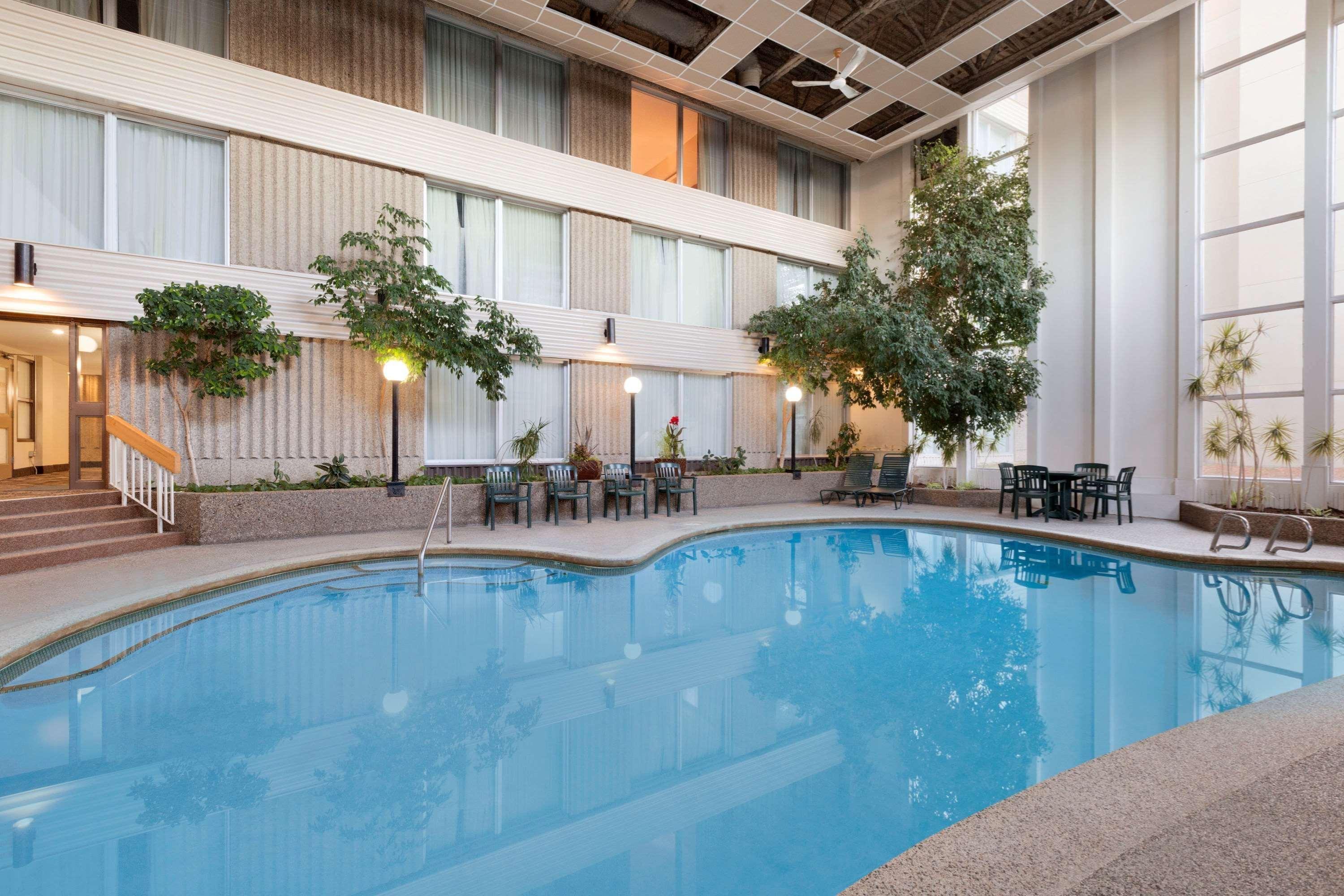 Border Inn & Suites Lloydminster Exteriér fotografie
